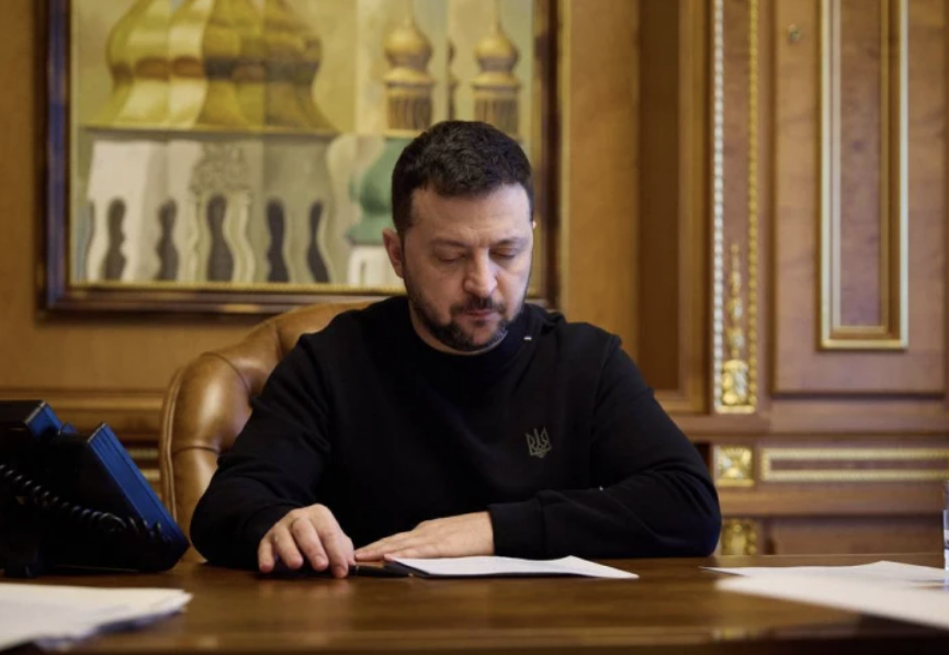 Зеленський призначив командувачів сухопутних військ, об’єднаних сил, ДШВ і сил ТрО