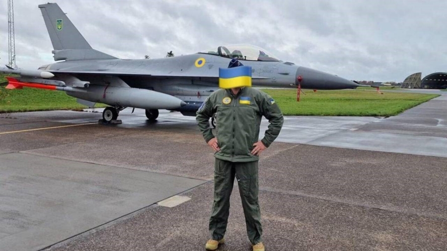 Лише 20 пілотів пройшли навчання на F-16