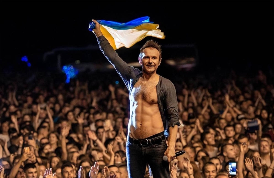 Демобілізація для обраних: Святослав Вакарчук звільнився з лав ЗСУ
