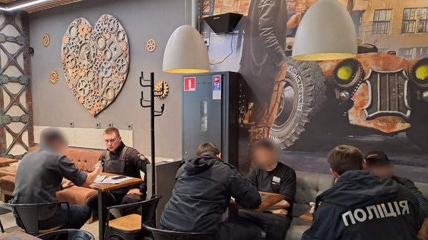 Харків’янин відкрив стрілянину у кафе: поліція затримала хулігана