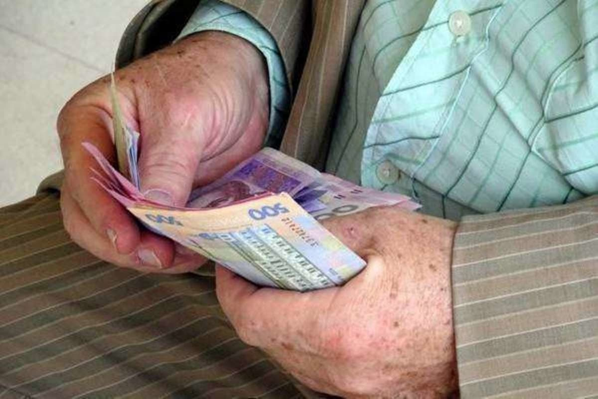 Кожен третій пенсіонер в Україні живе менш ніж на 100 доларів