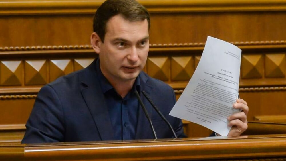 В законодавчих ініціативах Железняка виявили бізнес-інтереси його тестя-аграрія та Кормишкіна