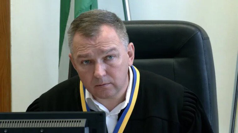 Родина голови Чернігівського апеляційного суду скуповує елітне житло