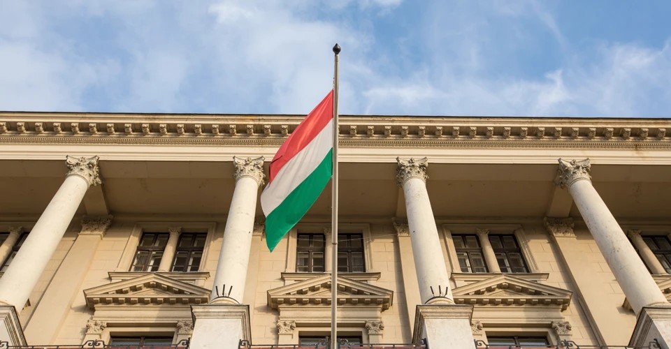 Ексдипломат України в Угорщині оскаржив депортацію і попросився до Росії