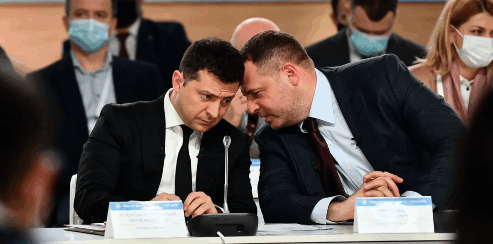 Голова ОП Єрмак поспішає змінити уряд, поки має вплив на Зеленського