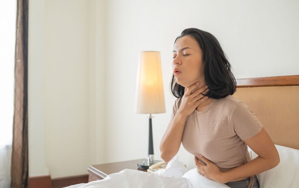 Лікарі назвали симптоми нового штаму COVID-19 Nimbus: викликає «біль, як від леза бритви»