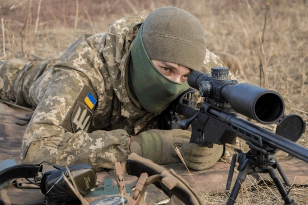 Український снайпер побив світовий рекорд, ліквідувавши ворога з відстані 4 км