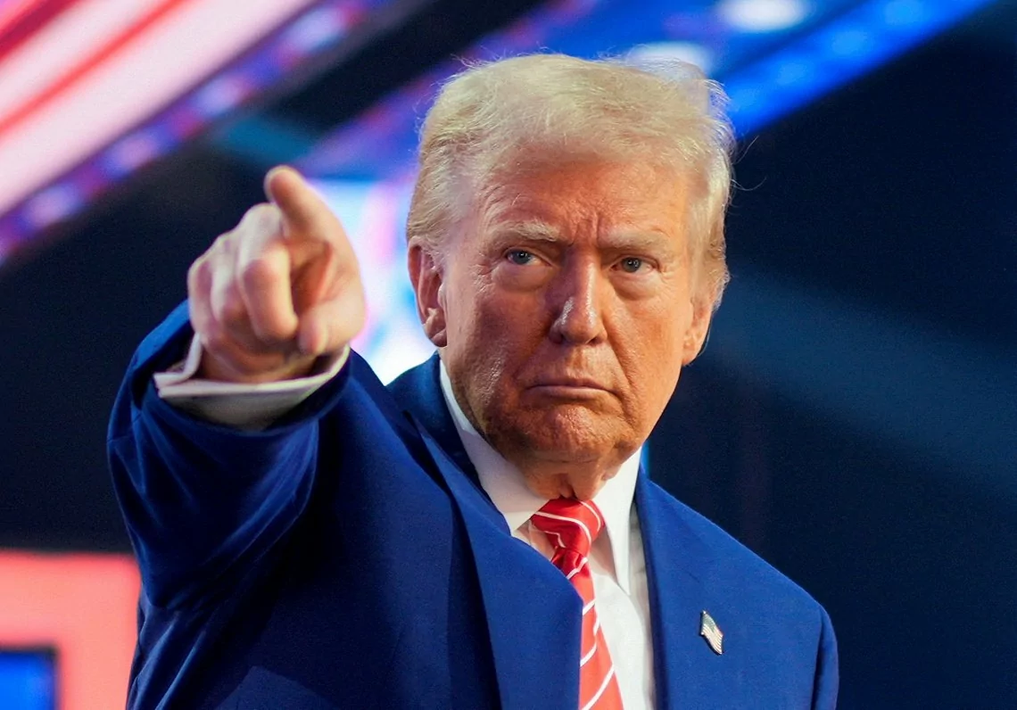 Трамп: “Якщо Кремль не погодиться на мир, будуть санкції і 100% мита”