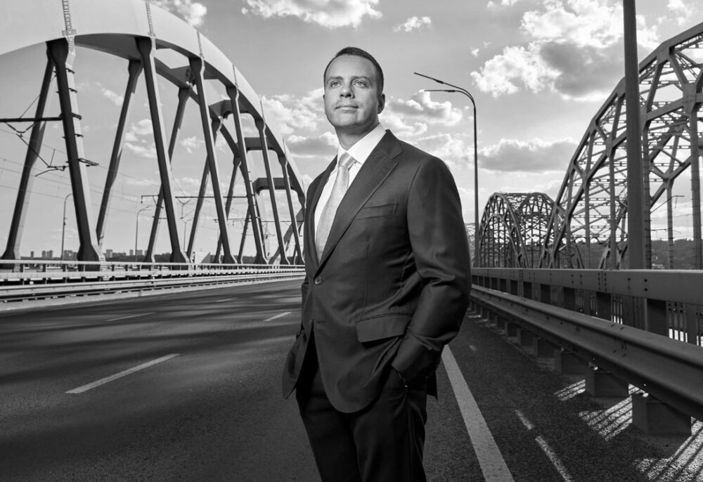 Закінчилось фінансування: “Автострада” Максима Шкіля зняла всі робочі бригади з Подільсько-Воскресенського мосту