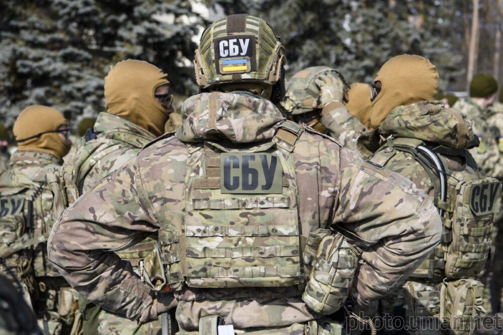 На прикарпатті СБУ розкрила угруповання вимагачів: серед затриманих боксери і кандидати в депутати
