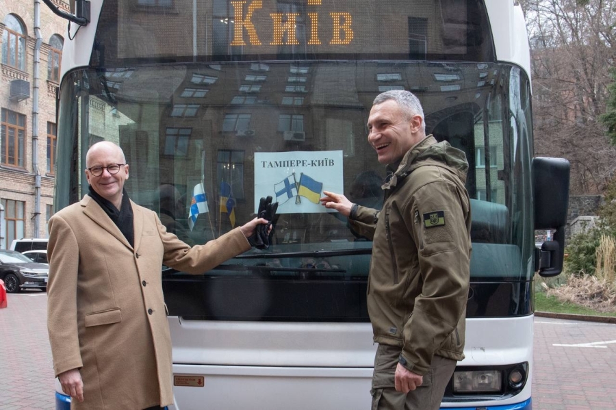 Не використана допомога: Київ отримав транспорт від партнерів, але більшість не працює на маршрутах