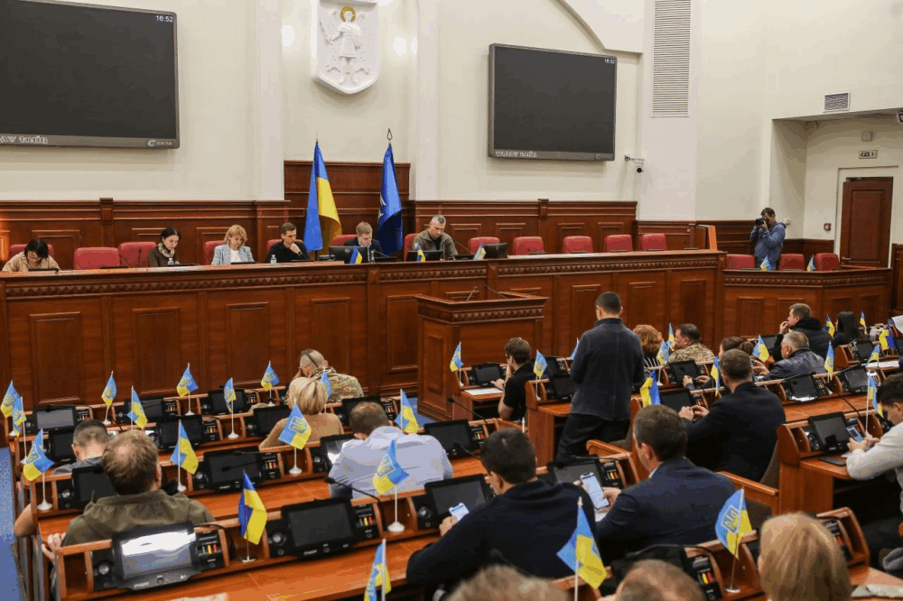 Основними питаннями позачергової сесії Київради 9-го жовтня стануть “розподіл бюджетів та посад” – джерела