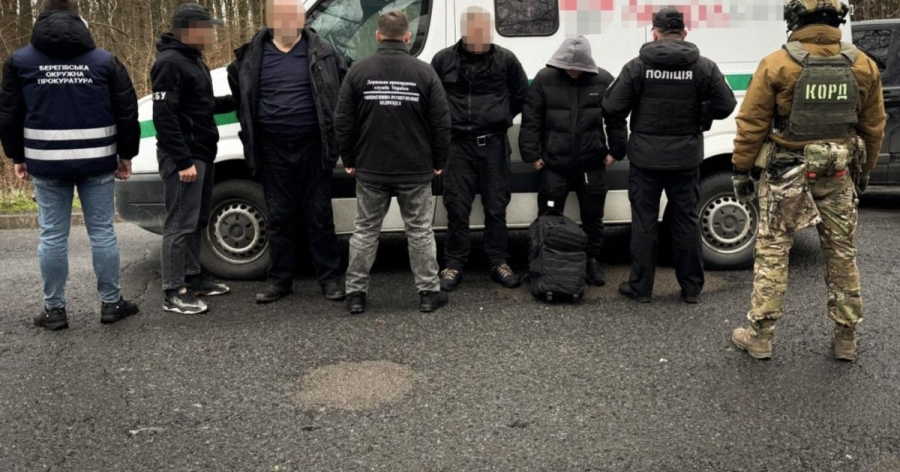 Службовий інкасаторський бус як прикриття: на Закарпатті викрили нову схему втечі ухилянтів