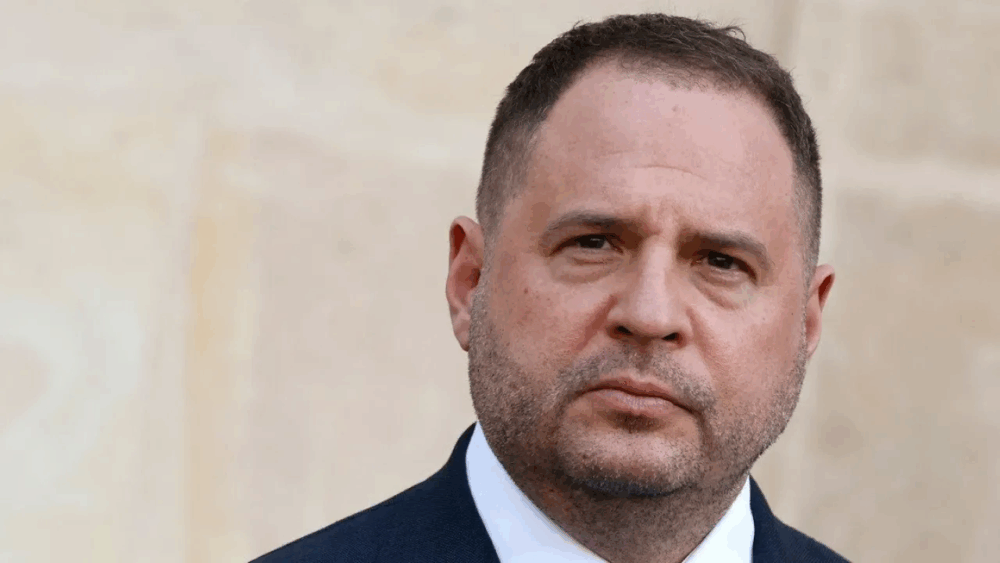 У КМВА зафіксували вивезення коробок з документами — джерела