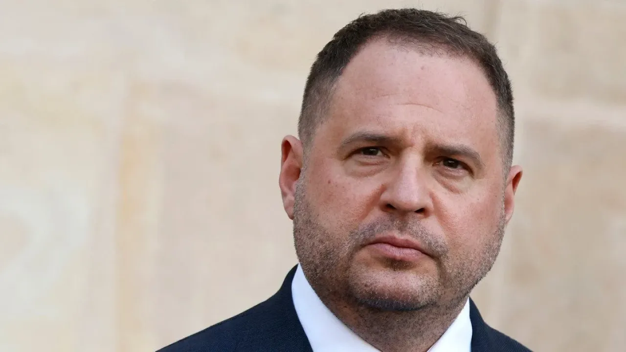 У КМВА зафіксували вивезення коробок з документами — джерела