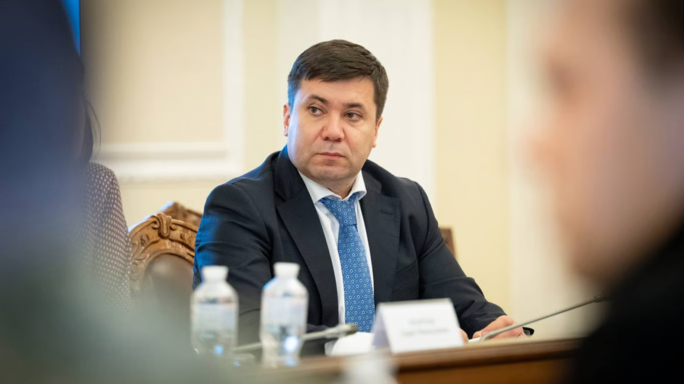 Депутат Київради Вітренко опублікував пост про смерть жирафа у стані алкогольного сп’яніння – ЗМІ