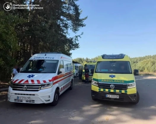 Після років в окупації &mdash; нарешті вдома: Україна вивезла ще вісьмох людей і возз&rsquo;єднала три родини