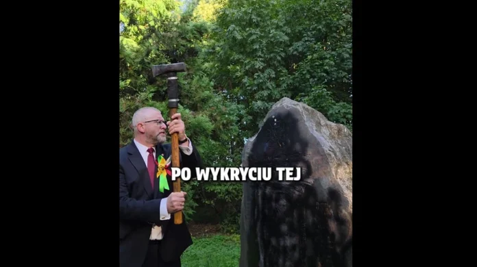 Браун сам зняв, як б’є молотом по пам’ятнику УПА: скандальне відео може стати доказом у справі