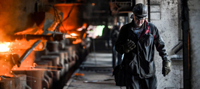 Українська металургія на межі колапсу: заводи зупиняються, збитки сягають $100 млн