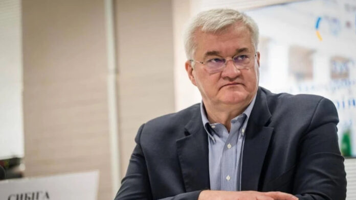 Тінь Орбана над Будапештом: чому новий уряд Угорщини зриває Карпатську вісімку та блокує спільні нафтосховища з Україною Тінь Орбана над Будапештом: чому новий уряд Угорщини зриває Карпатську вісімку та блокує спільні нафтосховища з Україною