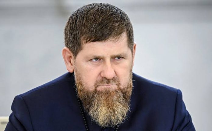 Нові погони та кулуарні розклади Москви: Рамзан Кадыров отримав звання генерала армії Нові погони та кулуарні розклади Москви: Рамзан Кадыров отримав звання генерала армії
