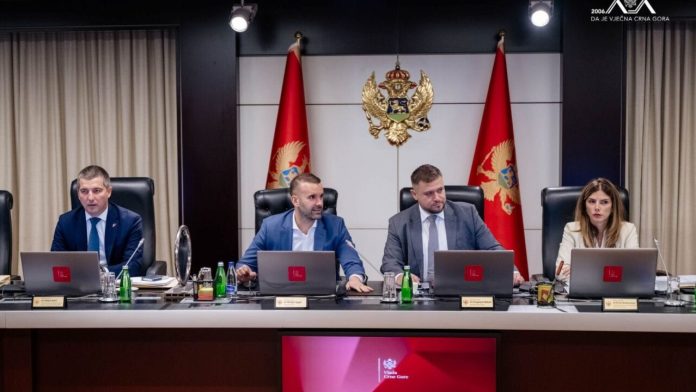 Кінець безпечної гавані: Чорногорія закриває двері та скасовує прихисток для військовозобов'язаних українців