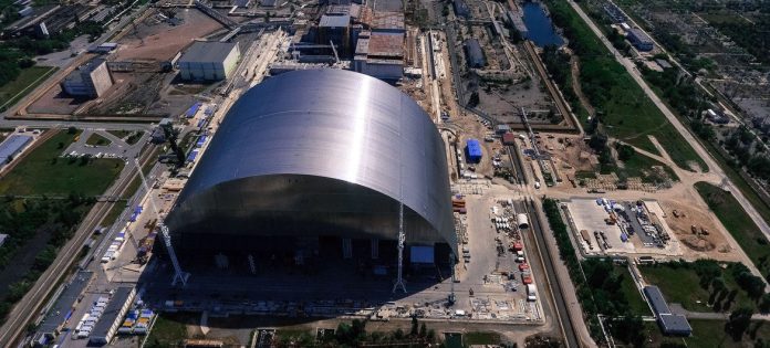 Чорнобиль знову потребує сотень мільйонів: після атаки РФ захисну арку мають відновити до 2030 року