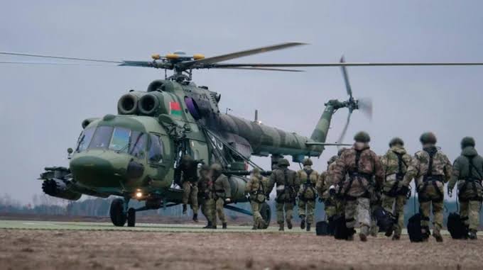 Військові маневри біля кордонів: Росія та країни ОДКБ розпочали спільні армійські навчання в Білорусі Військові маневри біля кордонів: Росія та країни ОДКБ розпочали спільні армійські навчання в Білорусі