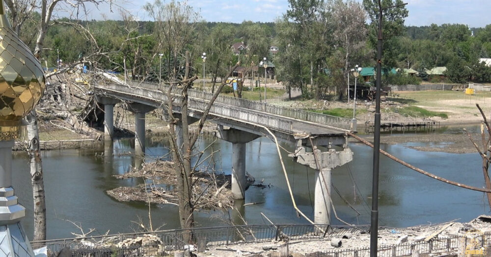 «Дронів більше, ніж мух»: як Святогірськ виживає за 10 км від фронту