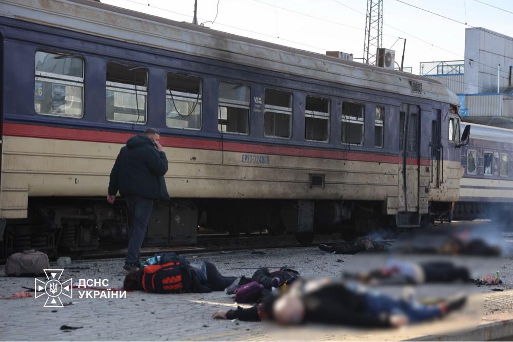 Російський дрон убив 13 людей на вокзалі, серед поранених — дитина